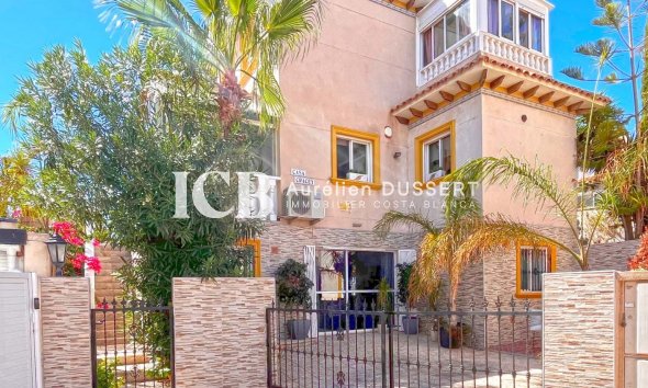 Resale - Villa -
Orihuela Costa - La Zenia