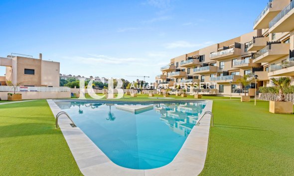 Revente - Villa -
Orihuela Costa - La Zenia