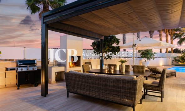 Resale - Villa -
Orihuela Costa - Lomas de Cabo Roig