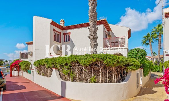 Resale - Townhouse -
Orihuela Costa - La Zenia