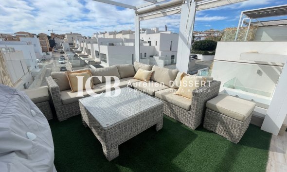 Resale - Townhouse -
Orihuela Costa - Villamartín