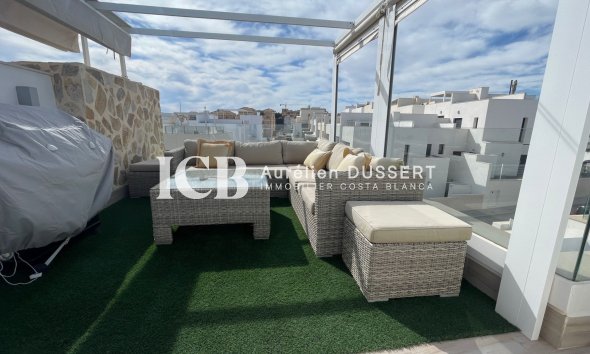 Resale - Townhouse -
Orihuela Costa - Villamartín