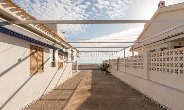 Resale - Villa -
Guardamar del Segura - Guardamar Playa