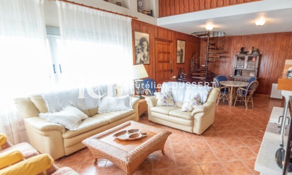 Resale - Villa -
Guardamar del Segura - Guardamar Playa