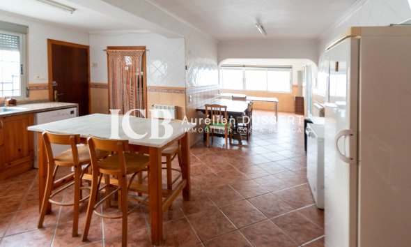 Resale - Villa -
Guardamar del Segura - Guardamar Playa