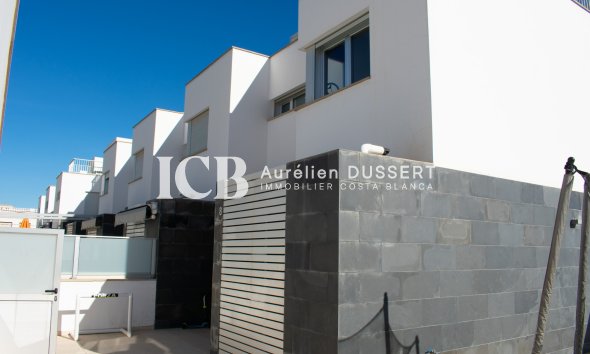 Resale - Townhouse -
Guardamar del Segura - Guardamar Playa