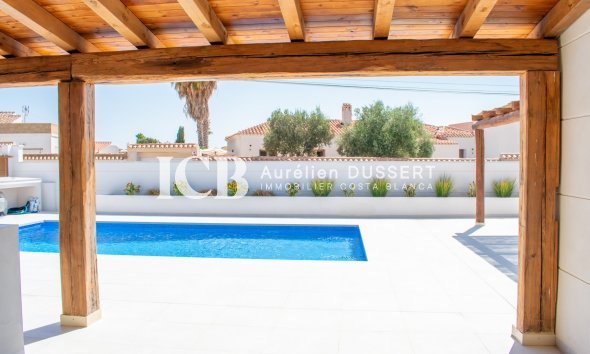 Resale - Villa -
Torrevieja - Torreta florida