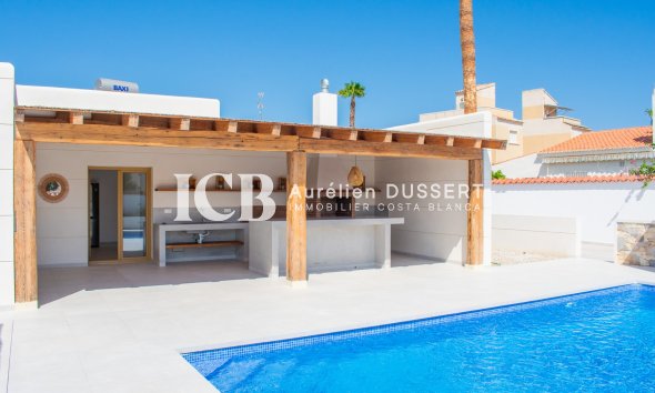 Resale - Villa -
Torrevieja - Torreta florida