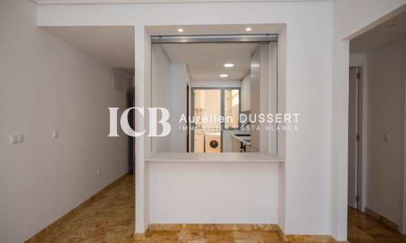 Resale - Apartment / flat -
Torrevieja - Playa del Cura