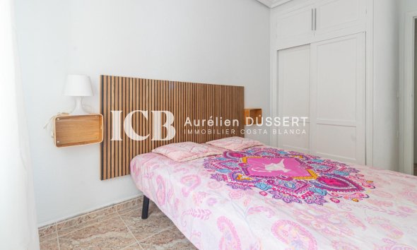 Revente - Appartement -
Torrevieja - Playa del cura