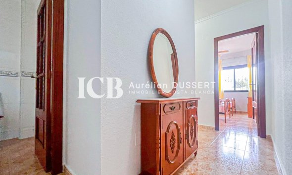 Reventa - Apartamento / piso -
San Miguel de Salinas - Pueblo