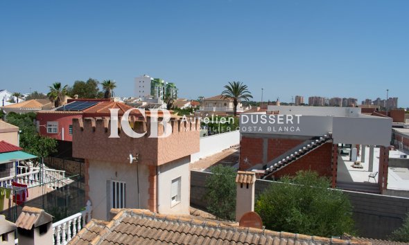 Reventa - Villa -
Orihuela Costa - Mil Palmeras