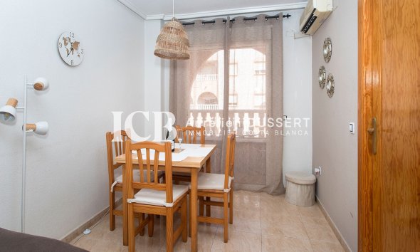 Revente - Appartement -
Torrevieja - Centro