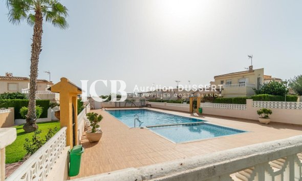 Revente - Maison mitoyenne -
Torrevieja - Los altos