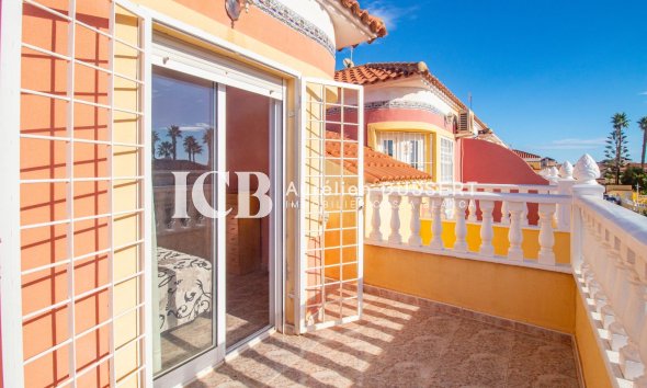 Resale - Townhouse -
Orihuela Costa - La Zenia