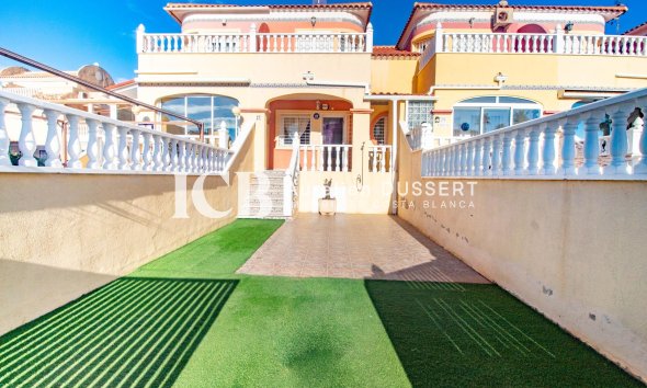 Revente - Maison mitoyenne -
Orihuela Costa - La Zenia