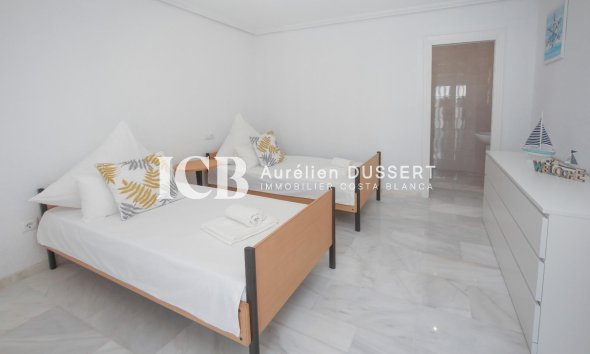 Reventa - Villa -
Orihuela Costa* - Dehesa de Campoamor*