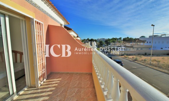 Resale - Townhouse -
Orihuela Costa - Villamartín