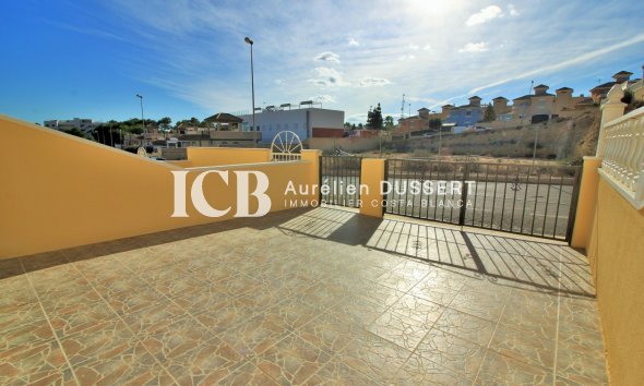 Resale - Townhouse -
Orihuela Costa - Villamartín