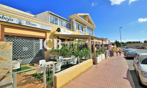 Resale - Townhouse -
Orihuela Costa - Villamartín