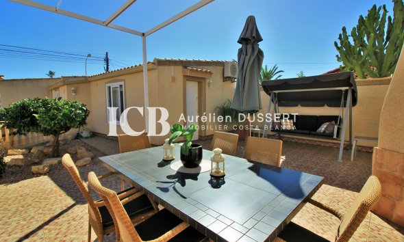 Resale - Villa -
Torrevieja - La siesta