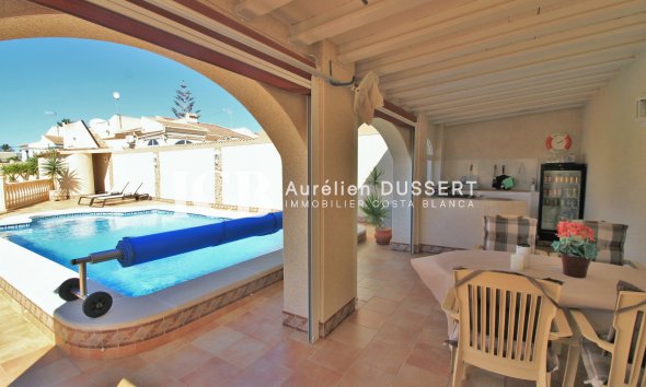 Resale - Villa -
Torrevieja - La siesta