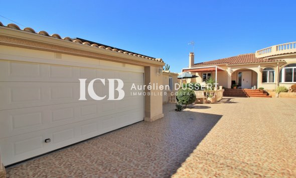 Resale - Villa -
Torrevieja - La siesta