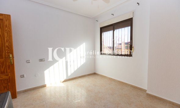 Resale - Villa -
Orihuela Costa - Villamartín