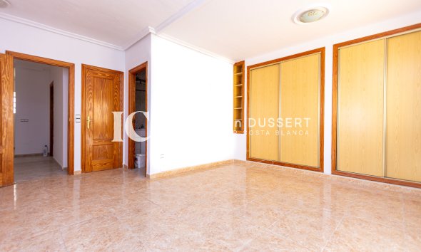 Reventa - Villa -
Orihuela Costa - Villamartín