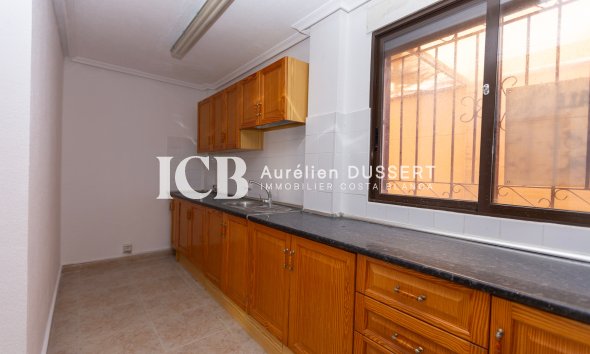 Resale - Villa -
Orihuela Costa - Villamartín