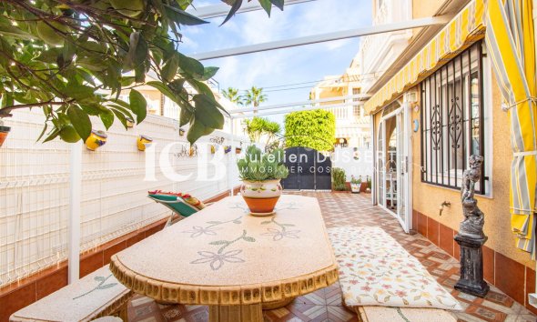 Resale - Townhouse -
Orihuela Costa - La Regia