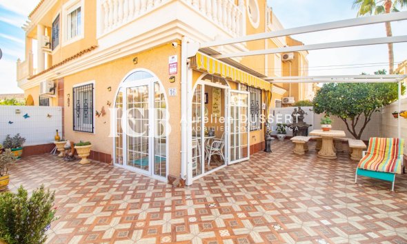 Resale - Townhouse -
Orihuela Costa - La Regia