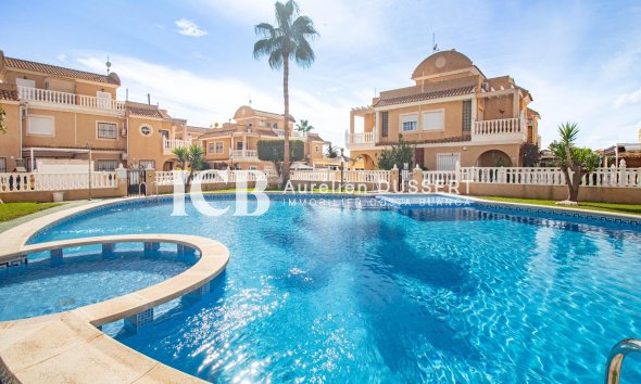 Resale - Townhouse -
Orihuela Costa - La Regia