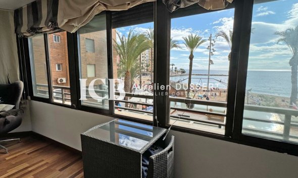 Resale - Apartment / flat -
Torrevieja - Playa del Cura