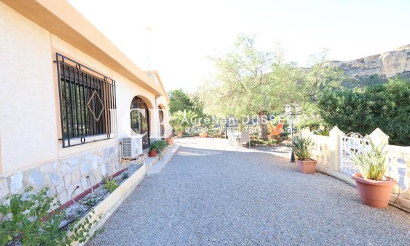 Resale - Villa -
Crevillent - Crevillente