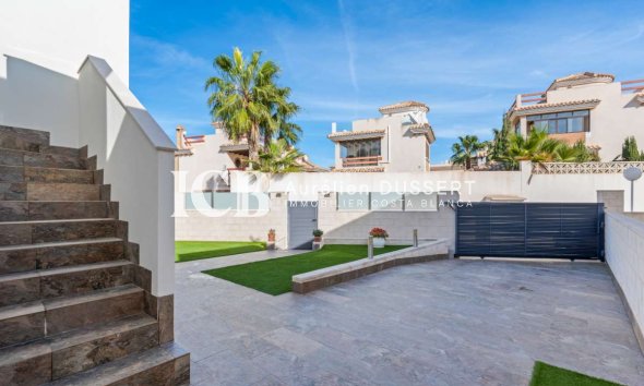 Reventa - Villa -
Orihuela Costa - Villamartín