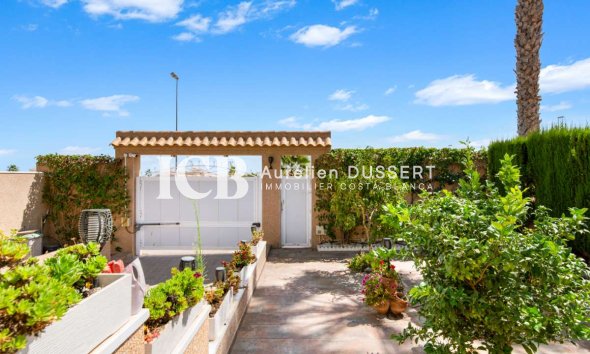 Revente - Villa -
Torrevieja - Punta prima