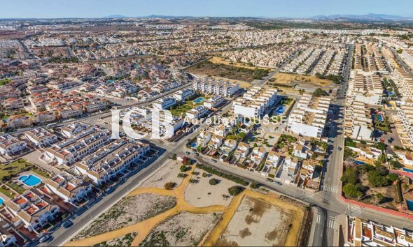 Revente - Villa -
Torrevieja - Punta prima