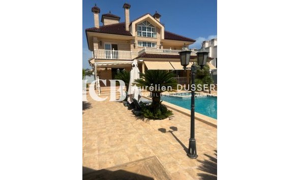 Revente - Villa -
Torrevieja - La veleta