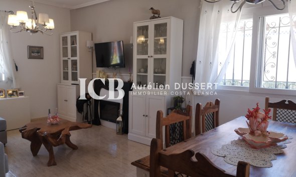 Reventa - Villa -
Los Montesinos - Los Montesinos - Urb. La Herrada