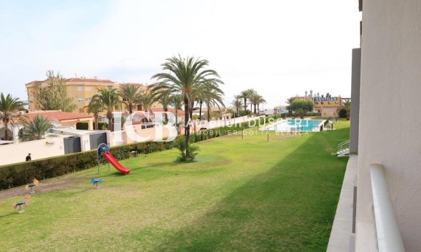 Revente - Appartement -
Torrevieja - Punta prima