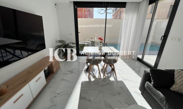 Revente - Villa -
Los Montesinos - Los Montesinos - Urb. La Herrada