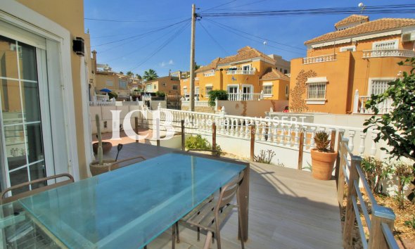 Reventa - Villa -
Orihuela Costa - Villamartín