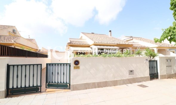 Resale - Townhouse -
Pilar de la Horadada