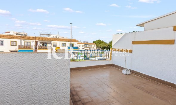 Reventa - Adosado -
Torrevieja - Jardin Del Mar