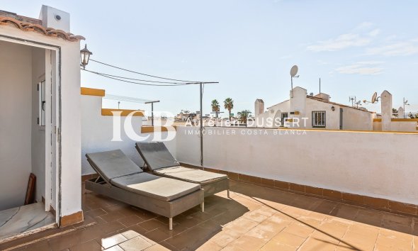 Reventa - Adosado -
Torrevieja - Jardin Del Mar