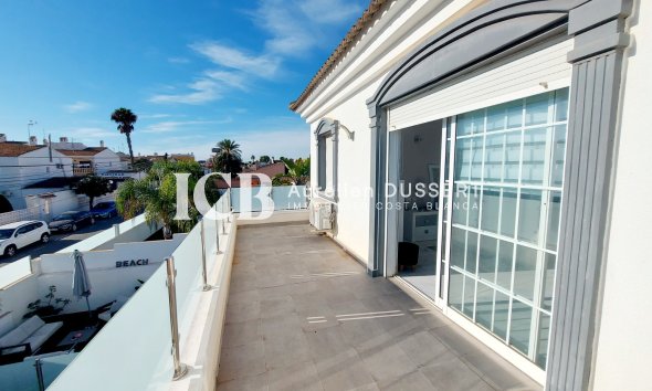 Resale - Villa -
Orihuela Costa - Cabo Roig