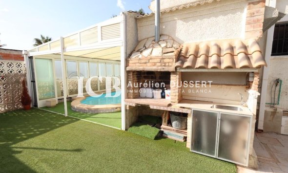 Resale - Villa -
Torrevieja - La Siesta - El Salado - Torreta