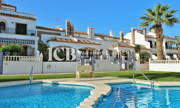 Resale - Townhouse -
Orihuela Costa - Villamartín