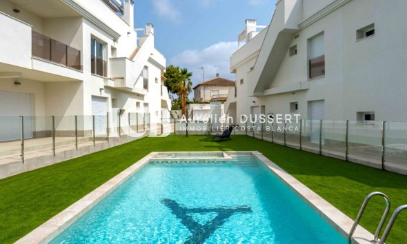 Resale - Apartment / flat -
Orihuela Costa - Villamartín